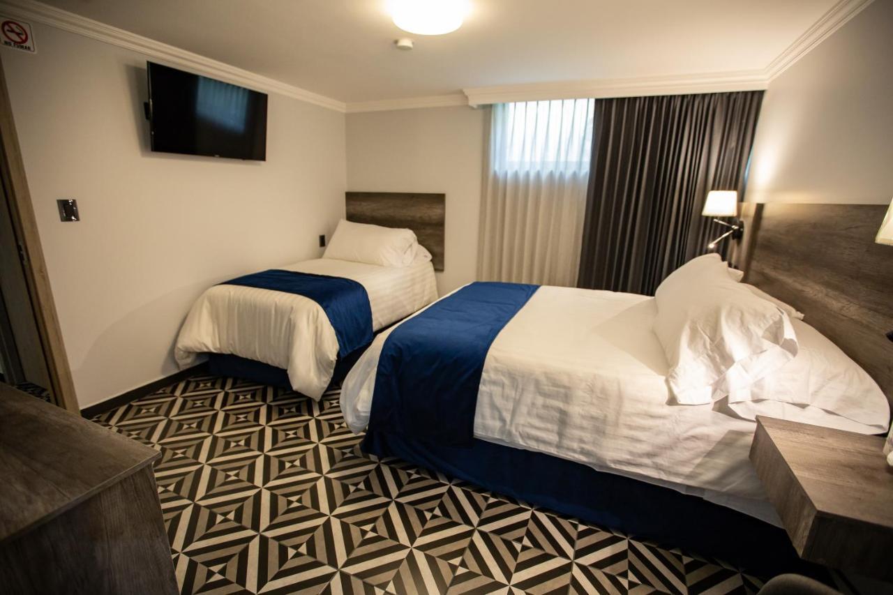 Hotel Esfera トゥランシンゴ エクステリア 写真
